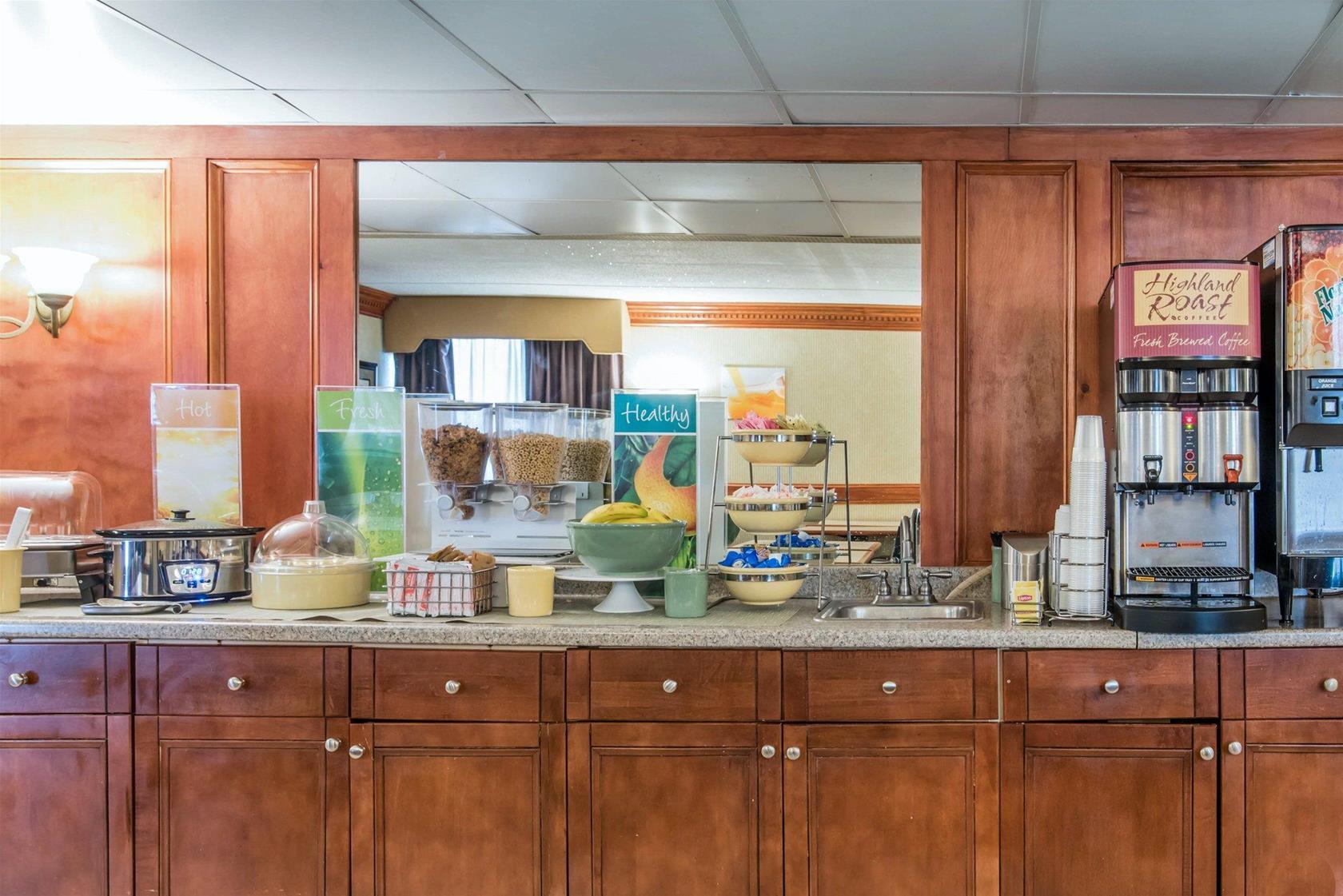 Comfort Inn & Suites Liverpool - Syracuse North Экстерьер фото