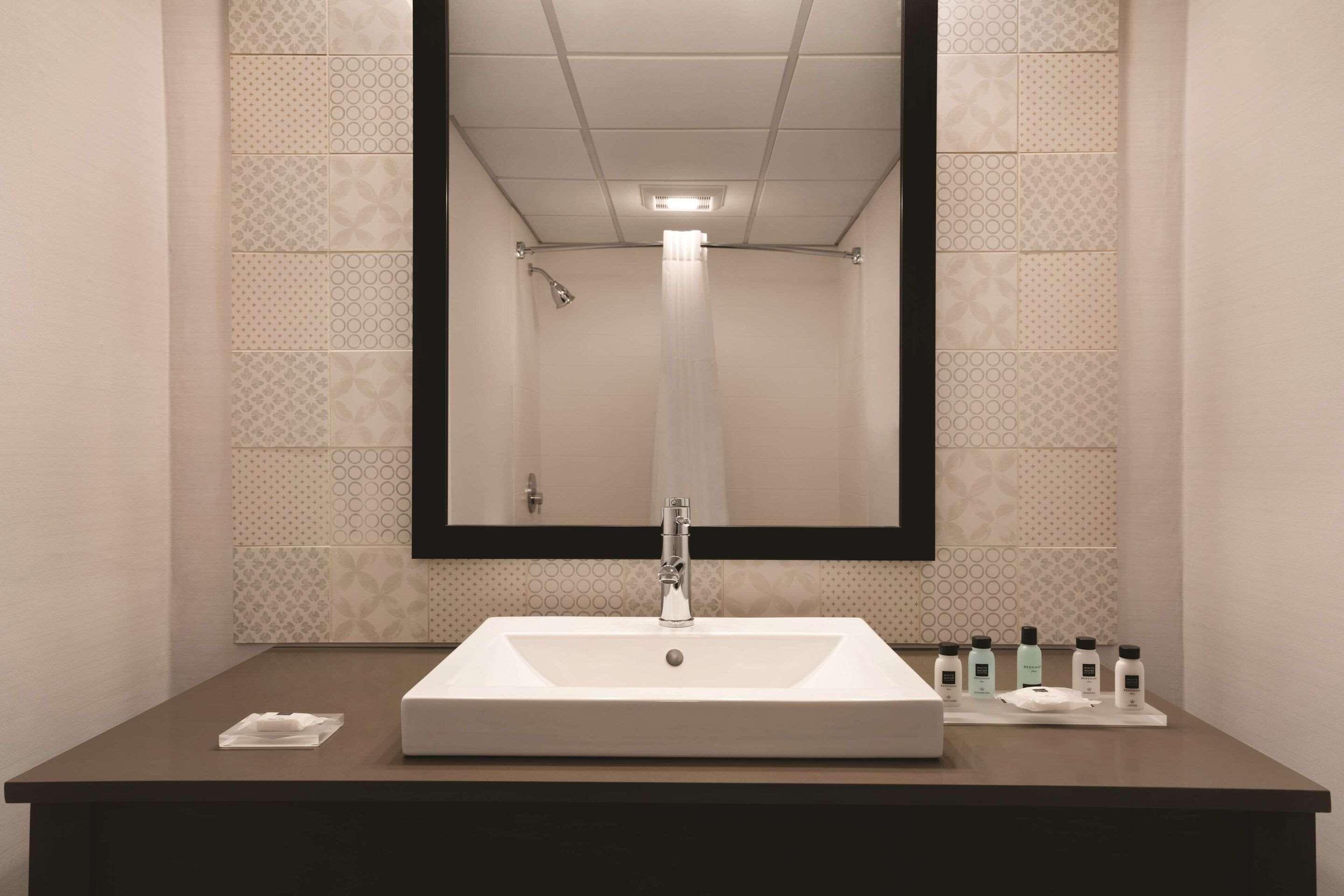Comfort Inn & Suites Liverpool - Syracuse North Экстерьер фото