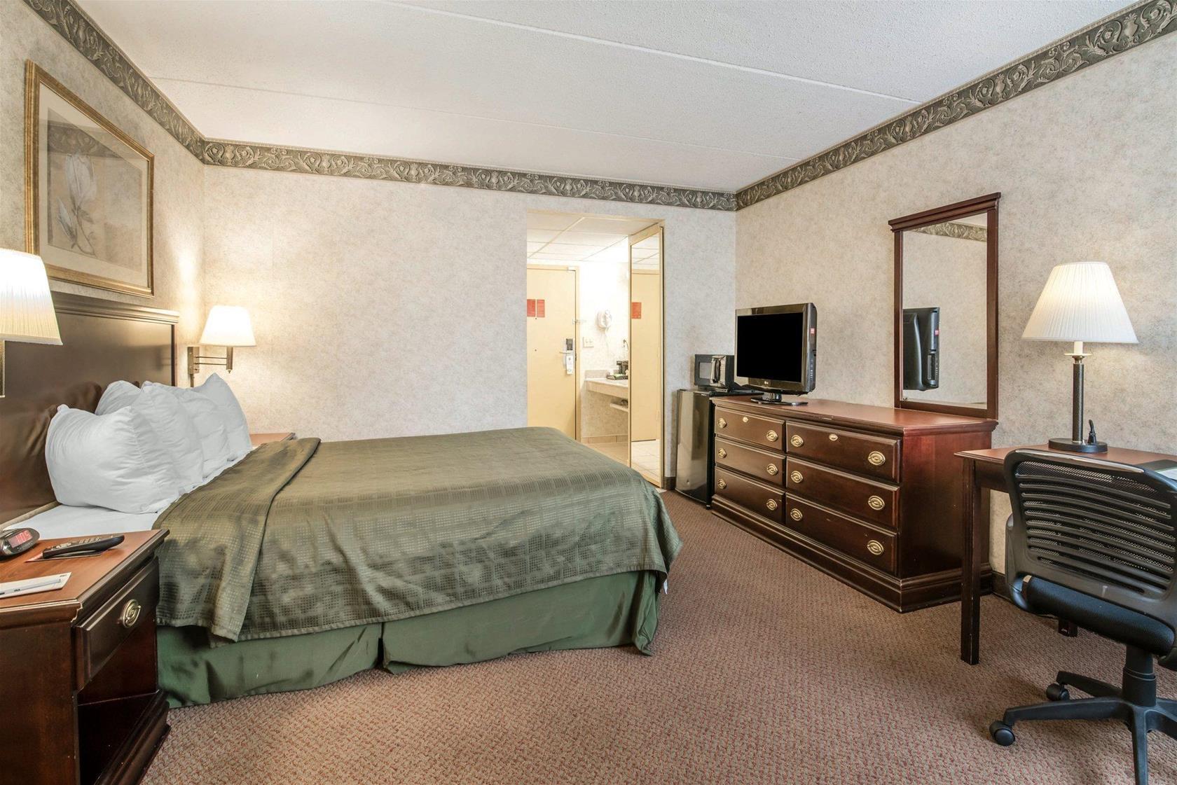 Comfort Inn & Suites Liverpool - Syracuse North Экстерьер фото