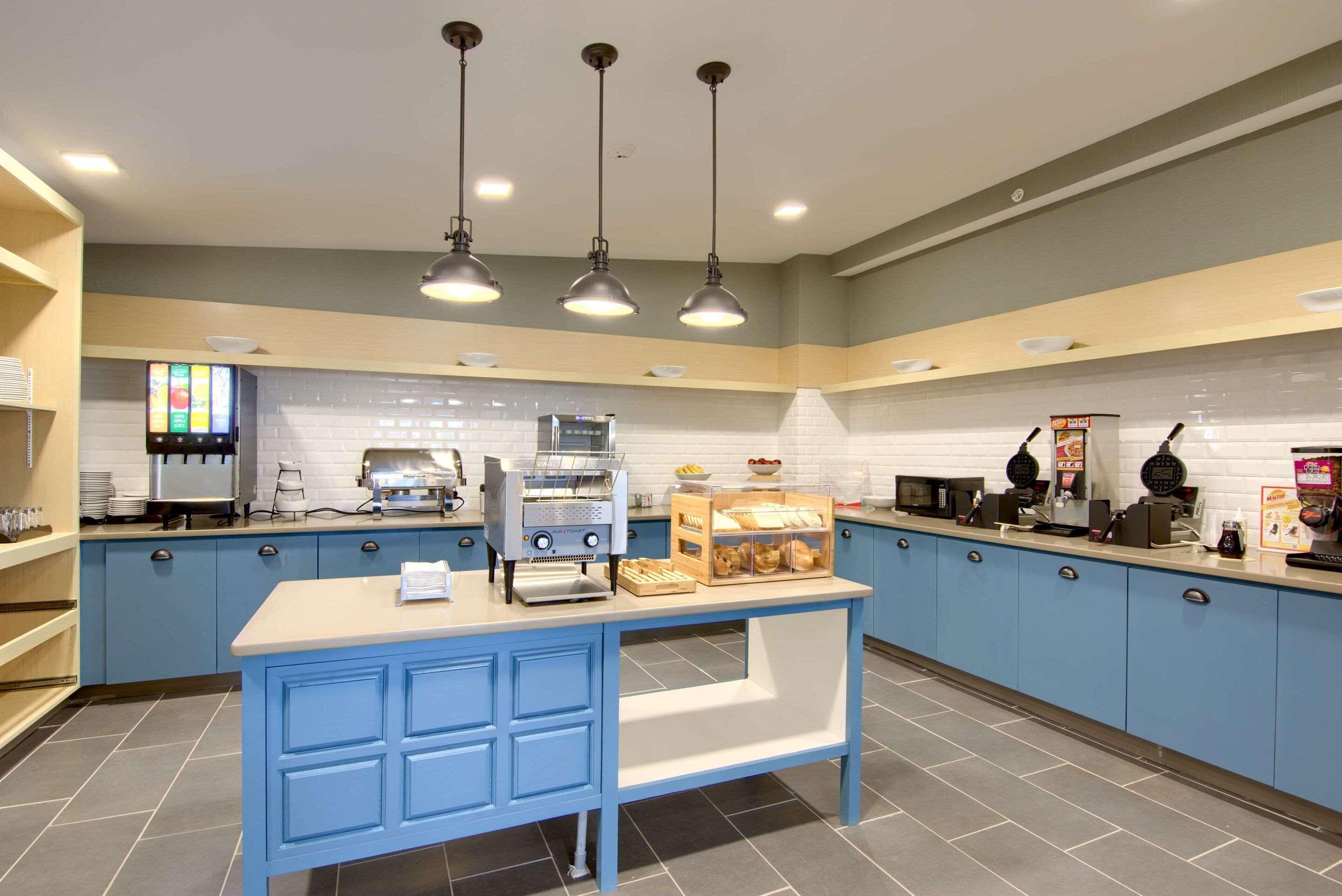 Comfort Inn & Suites Liverpool - Syracuse North Экстерьер фото