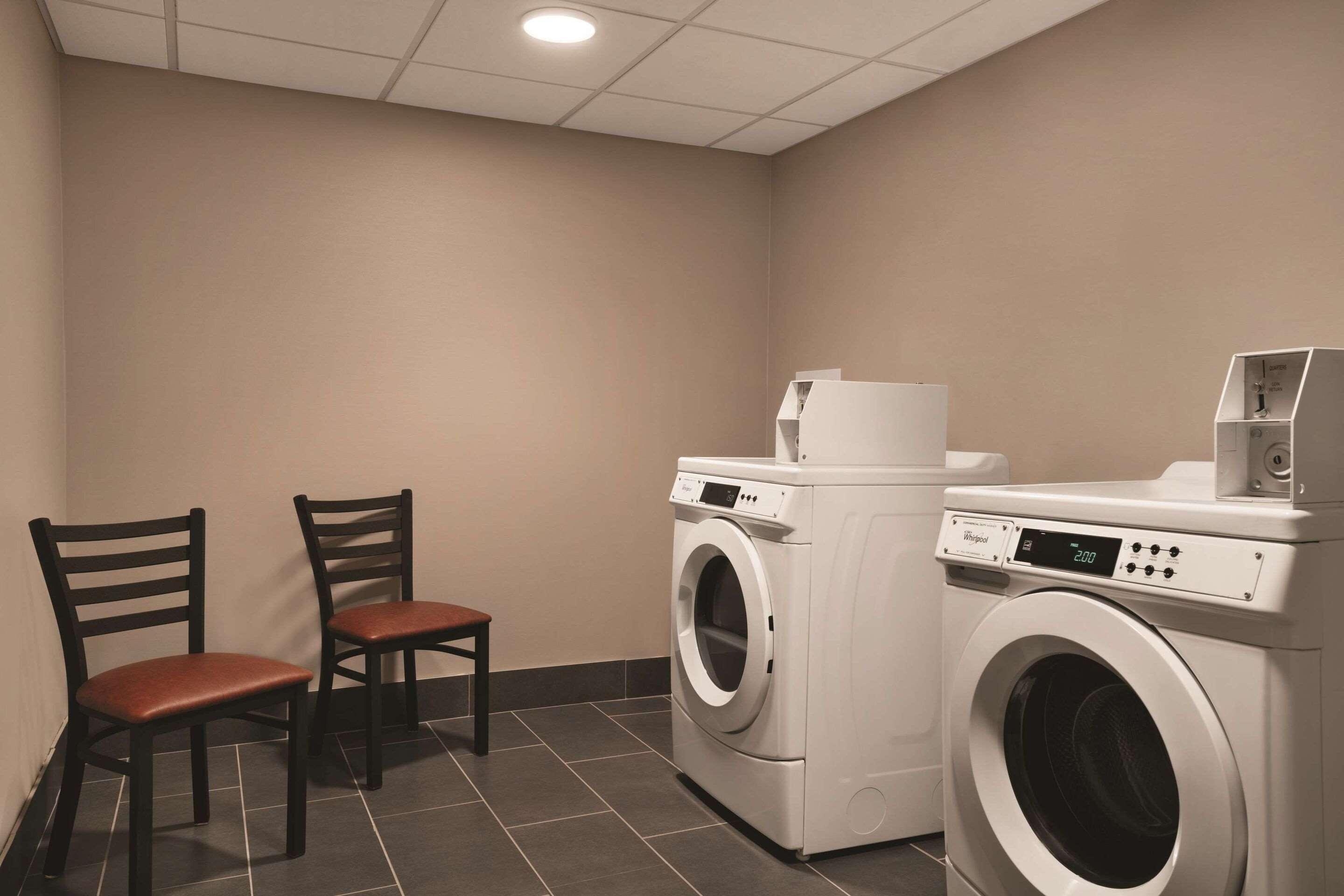 Comfort Inn & Suites Liverpool - Syracuse North Экстерьер фото