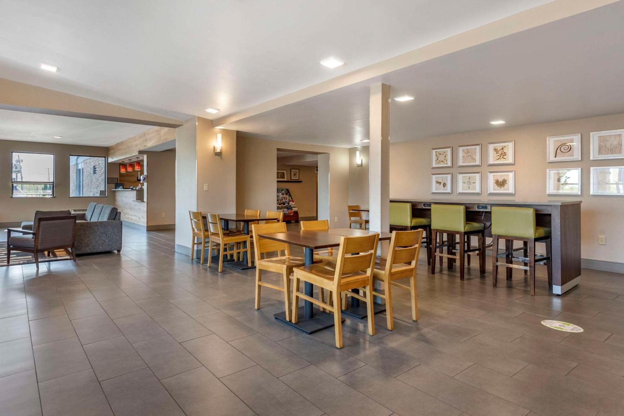 Comfort Inn & Suites Liverpool - Syracuse North Экстерьер фото