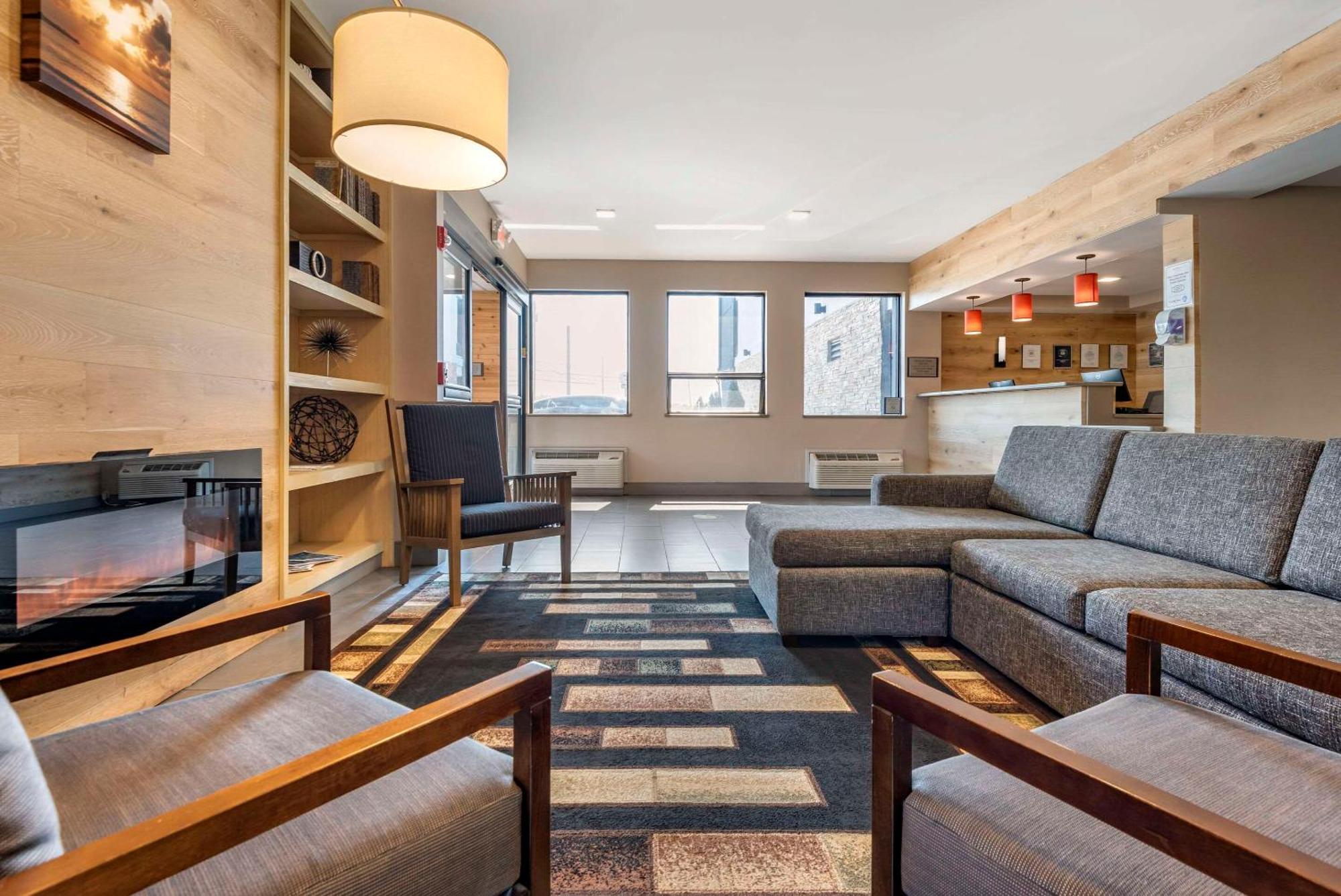 Comfort Inn & Suites Liverpool - Syracuse North Экстерьер фото