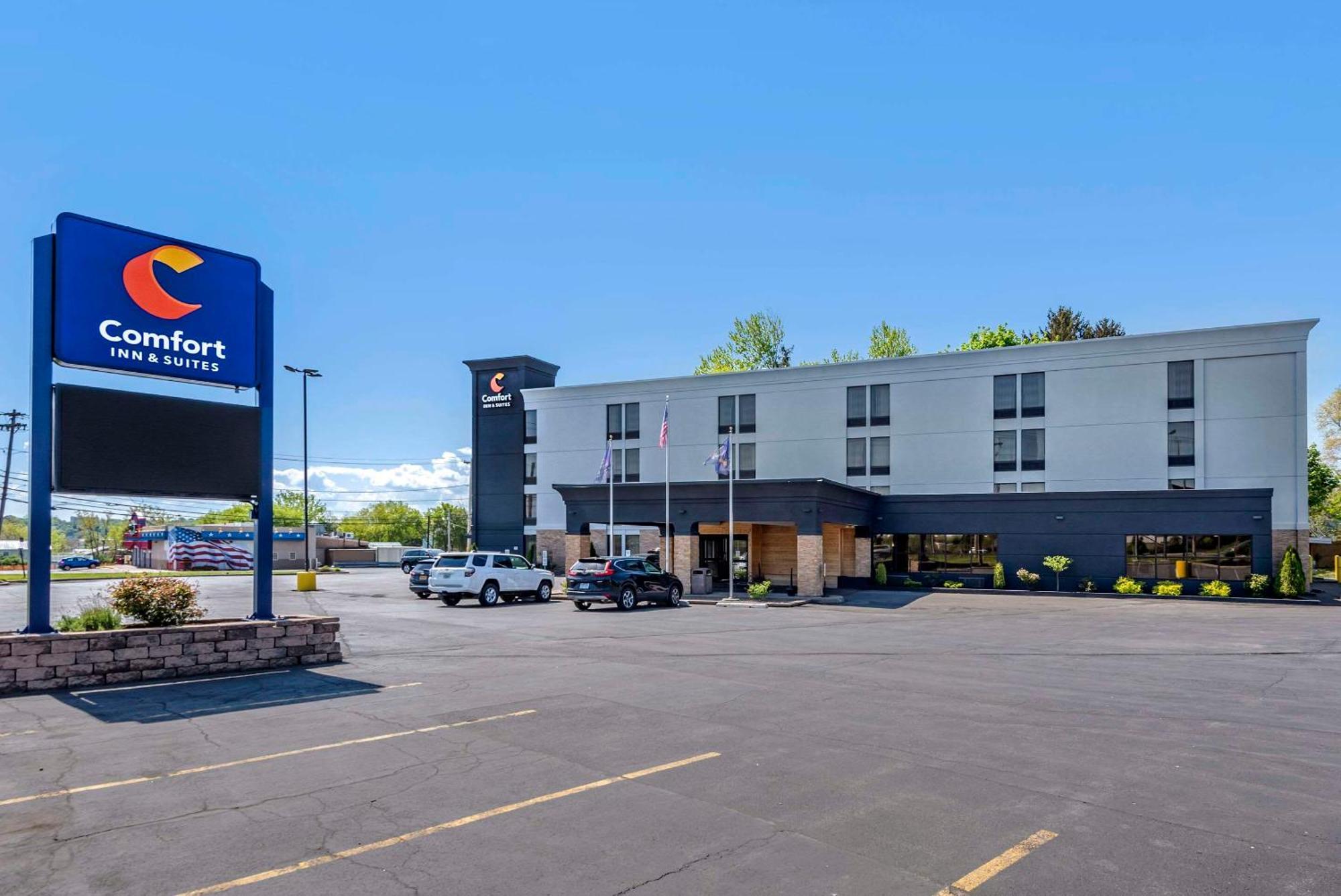 Comfort Inn & Suites Liverpool - Syracuse North Экстерьер фото