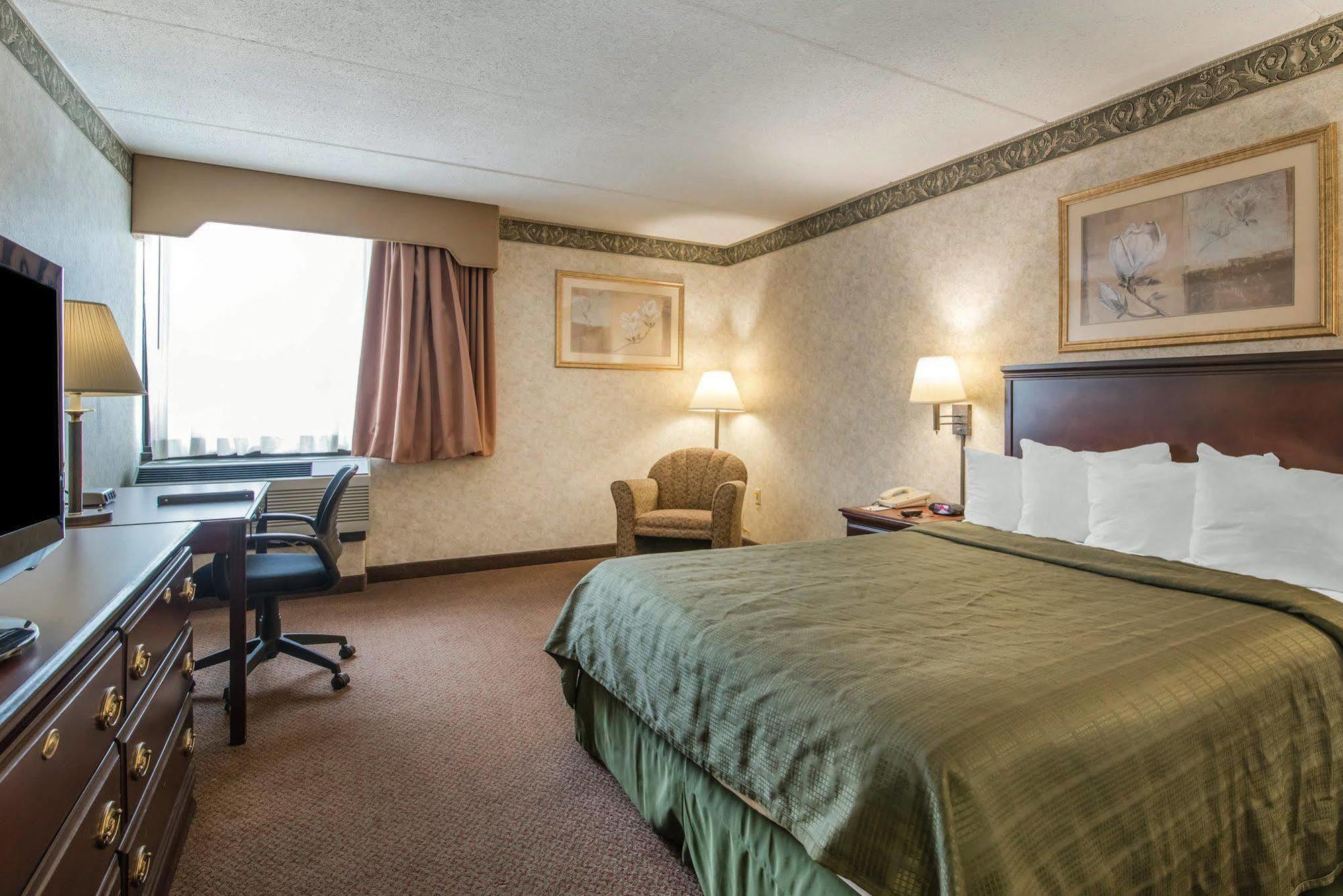 Comfort Inn & Suites Liverpool - Syracuse North Экстерьер фото